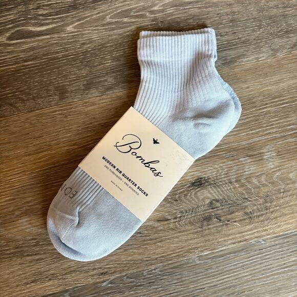 Bombas Modern Rib Quarter Socks Women's Medium Blue NWT Lightweight - Picture 4 of 4